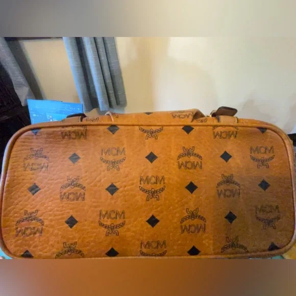 MCM Visetos Medium Essentials Shopper Tote Cognac - Picture 8 of 17